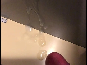 公衆トイレで射精 japanese gay porn young massage