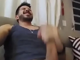 Mestiço (japonês brasileiro) batendo uma! chinese and white twink gay porn videos