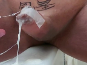 テープ留めで剥けない包茎おちんぽ asian beefy muscle gay porn