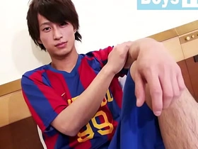 期待の新星スリ筋のサッカー青年がホテルでエロオナ！japanese gay porn stallion chinese gay porn